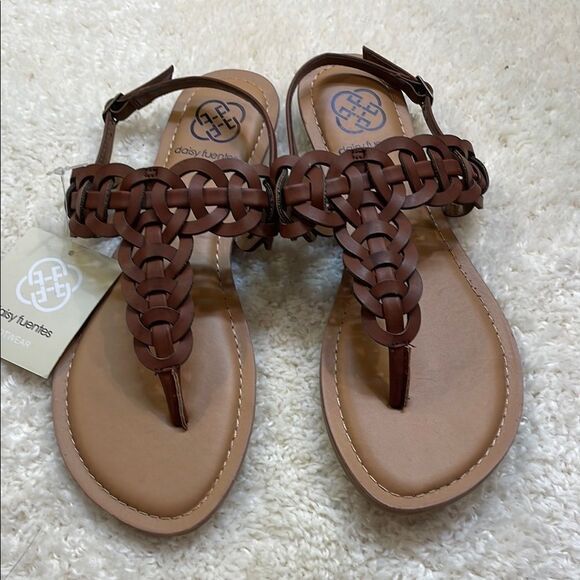 NWT Daisy Fuentes Braided Thong Sandal Brown Womens Sz 8 - Picture 1 of 5